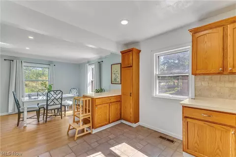 950 E Sprague Rd, Broadview Heights, OH 44147 photo 11