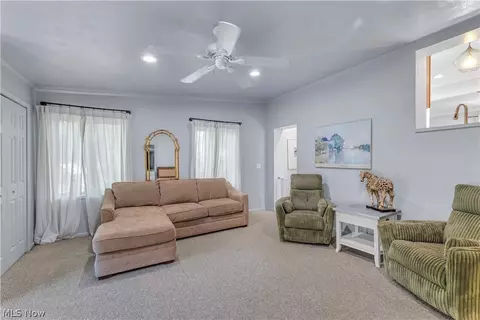 950 E Sprague Rd, Broadview Heights, OH 44147 photo 4