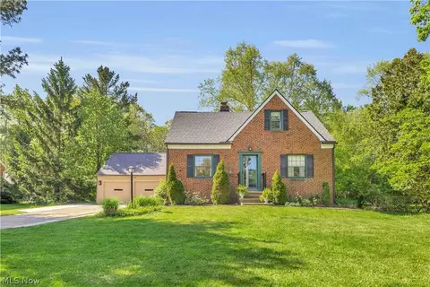950 E Sprague Rd, Broadview Heights, OH 44147