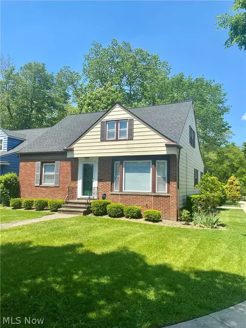 24217 Woodway Rd, Beachwood, OH 44122