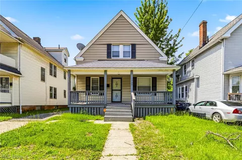 1722 Burgess Rd, Cleveland, OH 44112