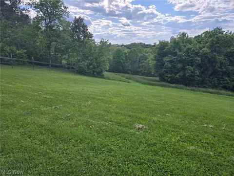 Hill Lane, Mcconnelsville, OH 43756