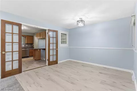 537 Randall Rd, Elyria, OH 44035 photo 13