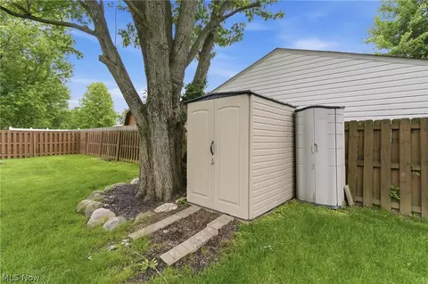 537 Randall Rd, Elyria, OH 44035 photo 44