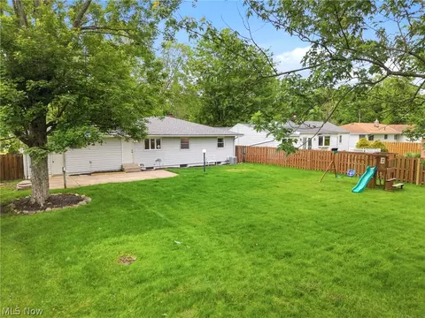 Exterior - 537 Randall Rd, Elyria, OH 44035 photo 15 of 16