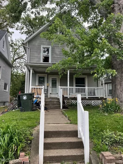 1236 Oxford Ave NW, Canton, OH 44703