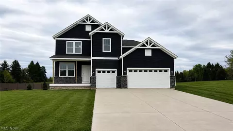 6379 Cooper Hawk Dr, Medina, OH 44256