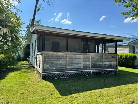 4975 Presidential Dr, Geneva, OH 44041