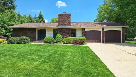 410 Breezewood Cir, Wadsworth, OH 44281