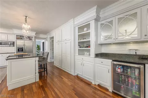 Kitchen - 374 Silver Ridge Dr, Copley, OH 44321 photo 4 of 4