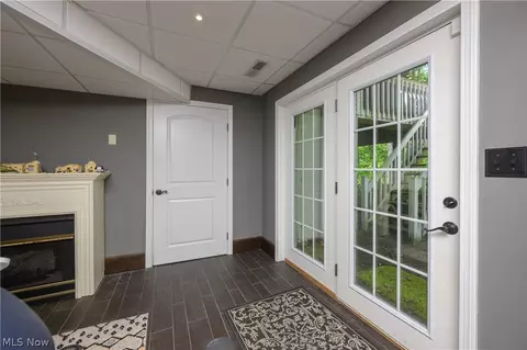 Entry Way - 374 Silver Ridge Dr, Copley, OH 44321 photo 2 of 2
