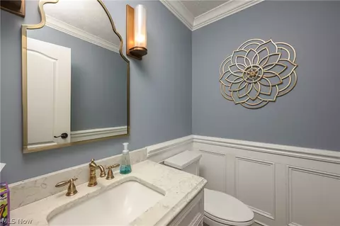 Bath - 374 Silver Ridge Dr, Copley, OH 44321 photo 3 of 3