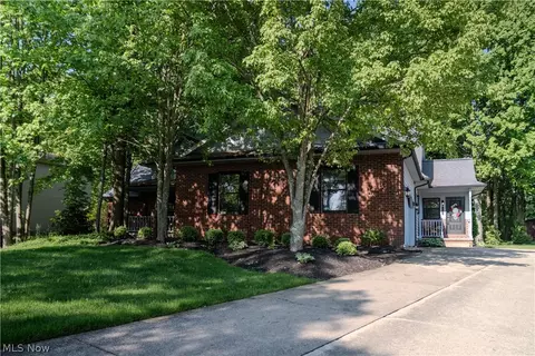 4502 Glen Eagle Dr, Brecksville, OH 44141