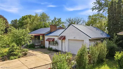 501 Hamilton Ave NE, Canton, OH 44704