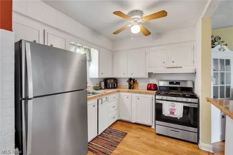 Kitchen - 59 Clifton Dr, Boardman, OH 44512 photo 1 of 1