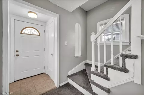 22601 Ivan Ave, Euclid, OH 44123 photo 3