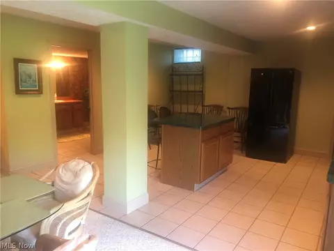 Kitchen - 8135 Thackeray Ct, Broadview Heights, OH 44147 photo 4 of 4
