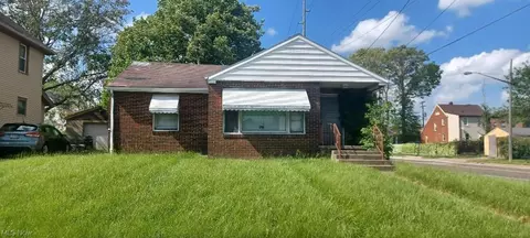 902 Alameda Ave, Youngstown, OH 44510