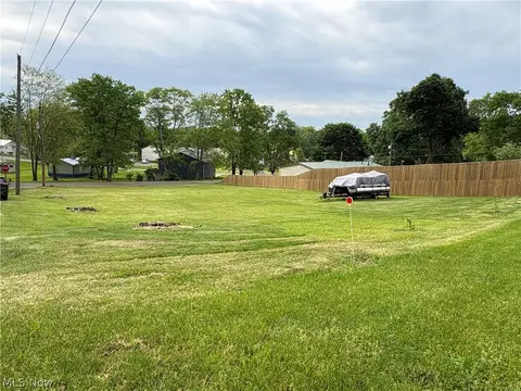 32145 Hillcrest Ave, Hanoverton, OH 44423