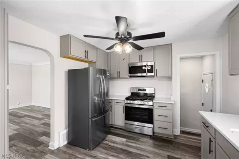 Kitchen - 5915 Gerald Ave, Parma, OH 44129 photo 3 of 3