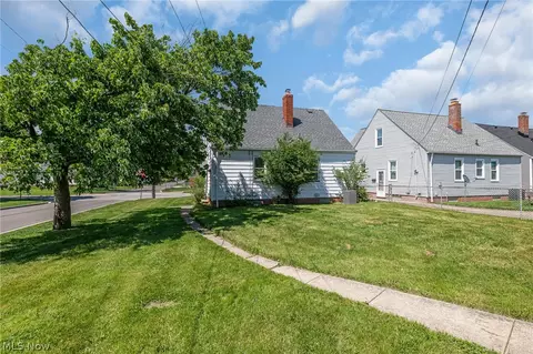 Exterior - 5915 Gerald Ave, Parma, OH 44129 photo 5 of 6