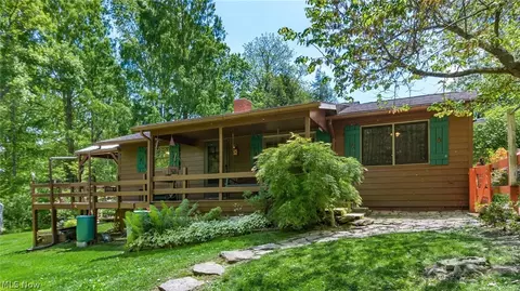 6150 Ballard Rd, Nashport, OH 43830