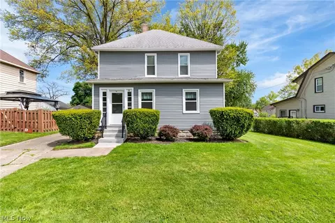 48 S Third St, Rittman, OH 44270