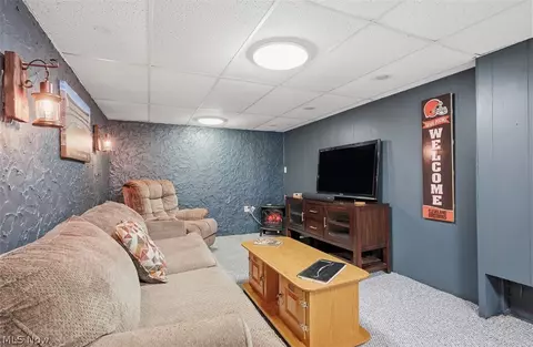 977 Learidge Rd, Lyndhurst, OH 44124 photo 28