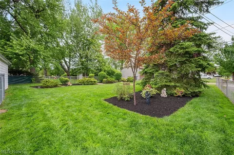 977 Learidge Rd, Lyndhurst, OH 44124 photo 41