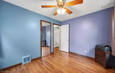 977 Learidge Rd, Lyndhurst, OH 44124 photo 18