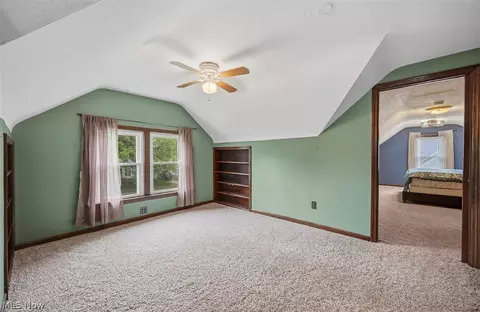977 Learidge Rd, Lyndhurst, OH 44124 photo 23