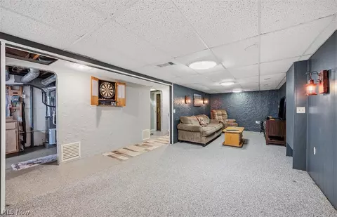 977 Learidge Rd, Lyndhurst, OH 44124 photo 29