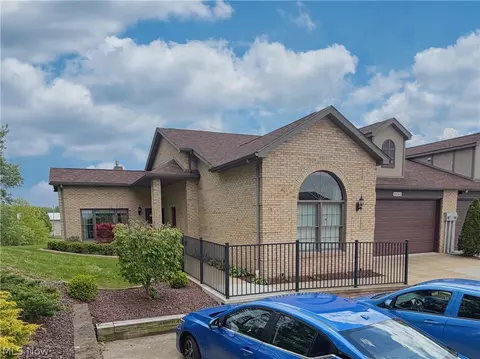 49341 Eagle Dr, East Liverpool, OH 43920