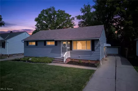 30121 Vineyard Rd, Willowick, OH 44095
