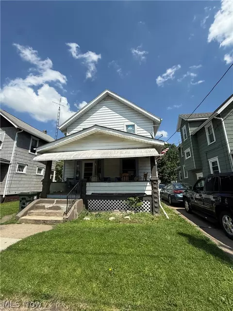 1020 Bedford Ave SW, Canton, OH 44710