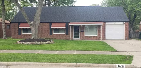 670 Walnut Dr, Euclid, OH 44132