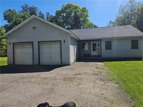14816 Rock Creek Rd, Chardon, OH 44024
