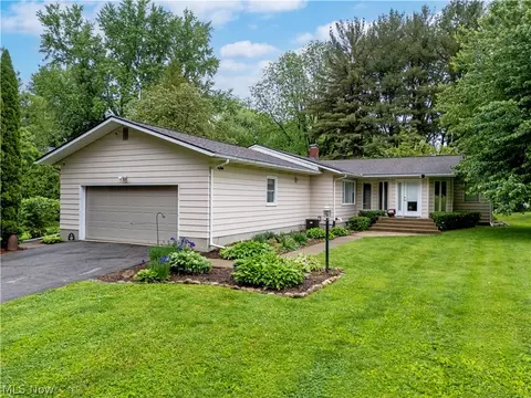 107 Youngs Ter, Loudonville, OH 44842