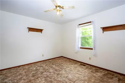 Bedroom - 255 Wolf Ave, Wadsworth, OH 44281 photo 7 of 9