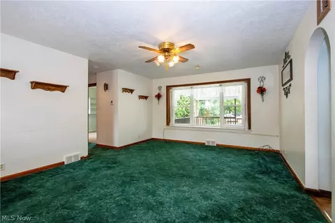 Living - 255 Wolf Ave, Wadsworth, OH 44281 photo 2 of 2