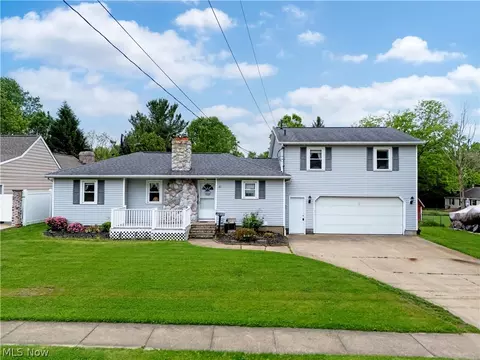 255 Wolf Ave, Wadsworth, OH 44281