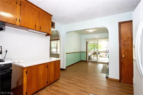 Entry Way - 255 Wolf Ave, Wadsworth, OH 44281 photo 1 of 1