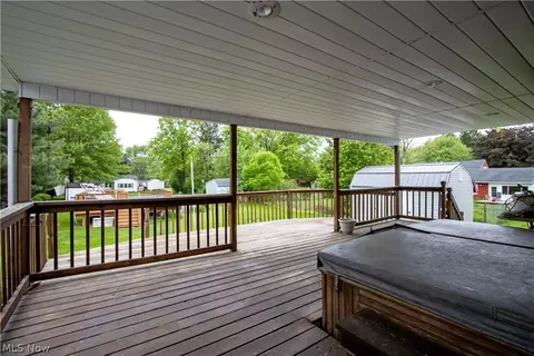 Exterior - 255 Wolf Ave, Wadsworth, OH 44281 photo 2 of 2