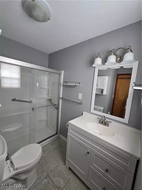 Bath - 206 E 5th St, Williamstown, WV 26187 photo 1 of 4