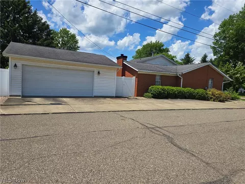 Exterior - 206 E 5th St, Williamstown, WV 26187 photo 7 of 7