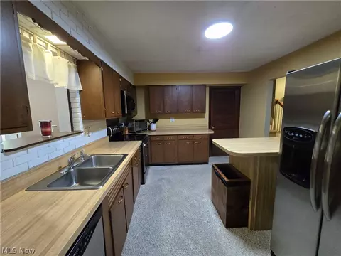 Kitchen - 206 E 5th St, Williamstown, WV 26187 photo 1 of 2