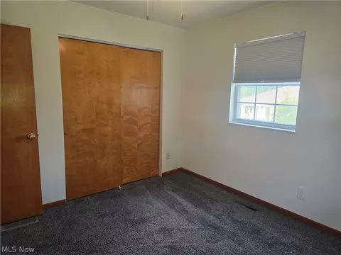Bedroom - 206 E 5th St, Williamstown, WV 26187 photo 6 of 6