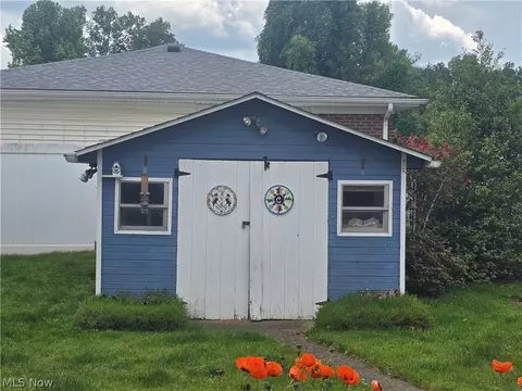Exterior - 206 E 5th St, Williamstown, WV 26187 photo 6 of 7