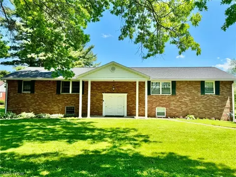 1236-1238 Bowen Cir NW, Canton, OH 44708