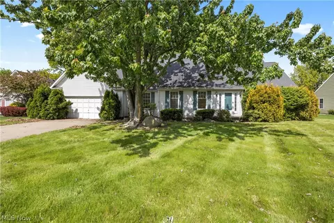 722 Jaycox Rd, Avon Lake, OH 44012